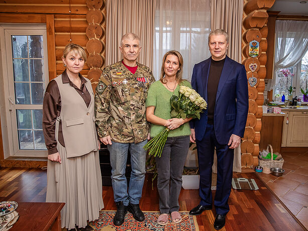 Андрей Иванов встретился с участником специальной операции Сергеем Добрыниным в Звенигороде Андрей Иванов встретился с участником специальной операции Сергеем Добрыниным в Звенигороде